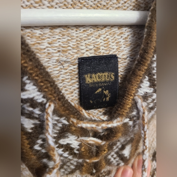 Hooded Alpaca Wool Sweater - Made in Peru 🇵🇪 - Picture 4 of 6